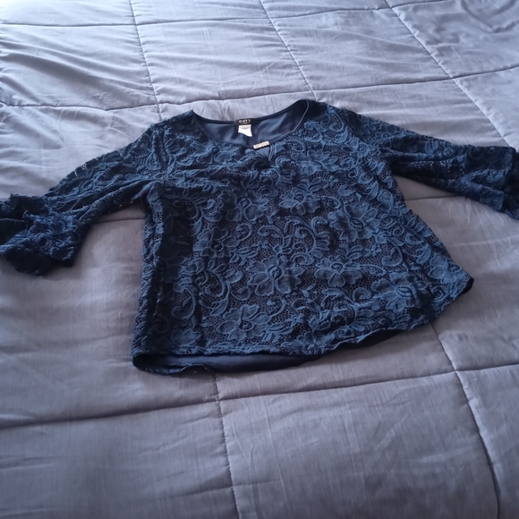 Onyx Apparel Women’s Navy Blue Lace Overlay Top Keyhole Neck Gem size XL - Picture 1 of 6